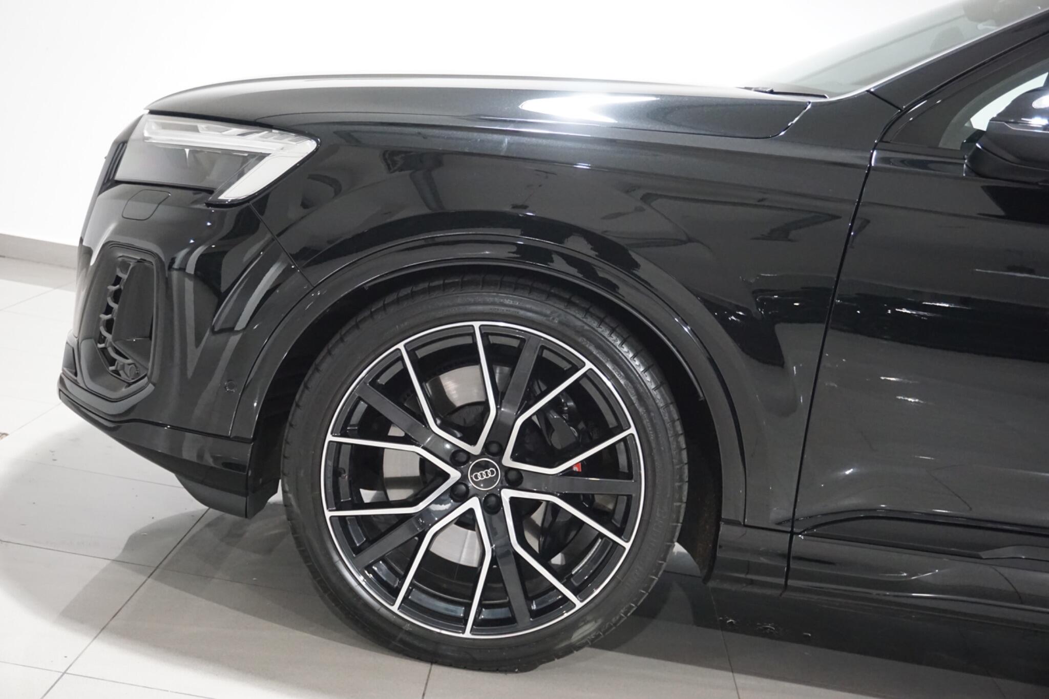 Audi SQ7 4.0 TFSI V8 Black Edition SUV 5dr Petrol Tiptronic quattro Euro 6 (s/s) (507 ps)